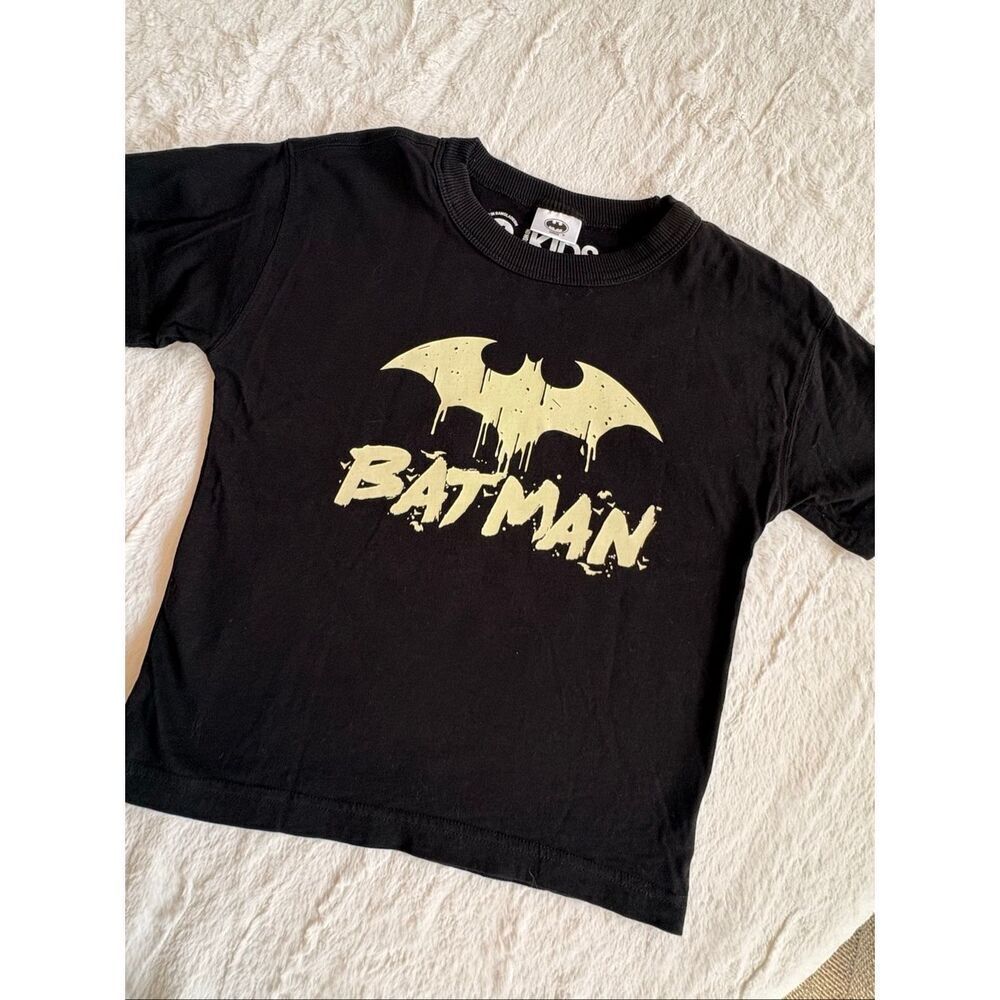 Cotton On Kids Glow in the Dark- Batman Shirt Size 4